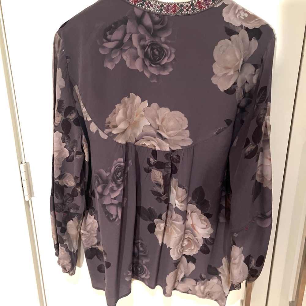 Johnny Was Gray Workshop Paris Floral Blouse with Pink Accents - Picture 5 of 11